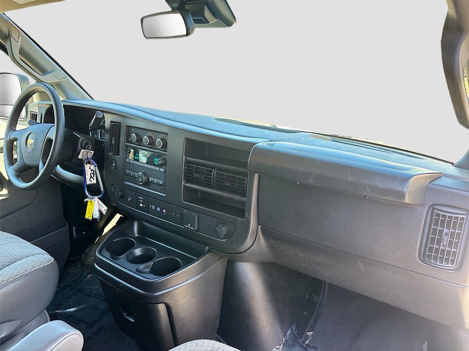 2023 Chevrolet Express Passenger LT