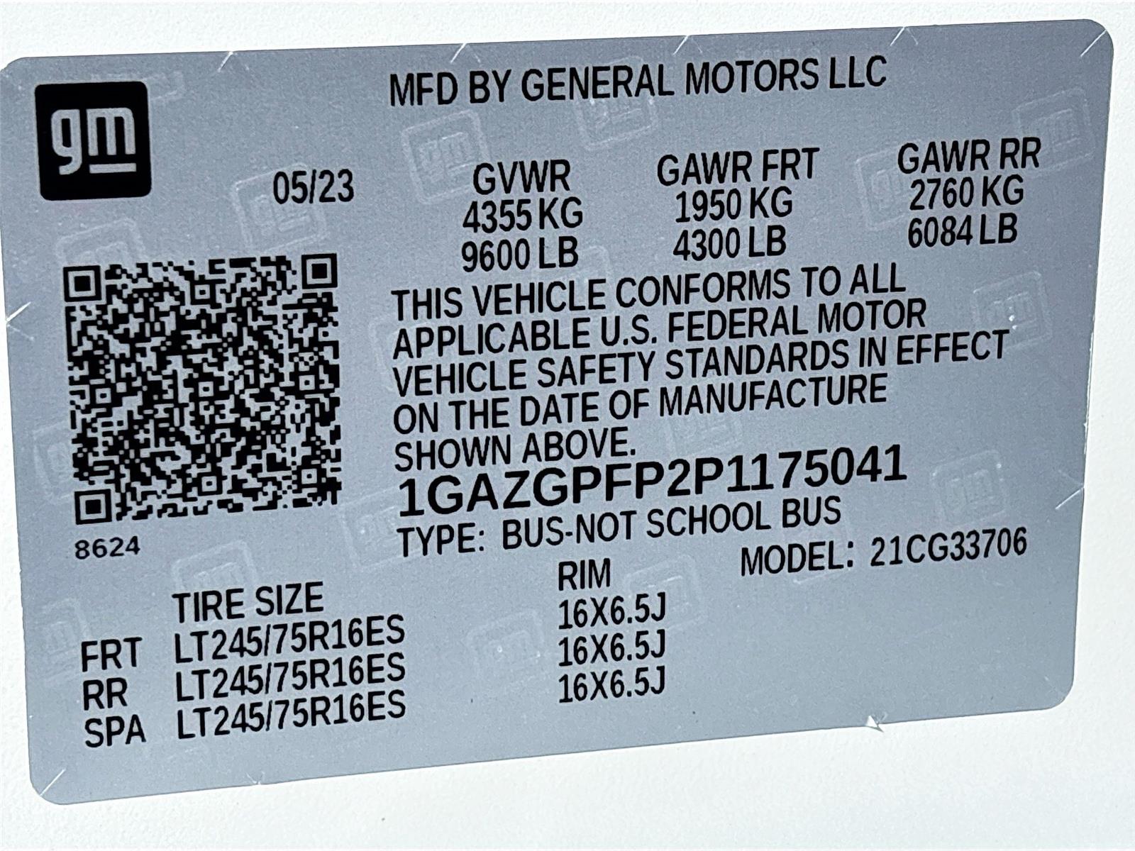 2023 Chevrolet Express Passenger LT
