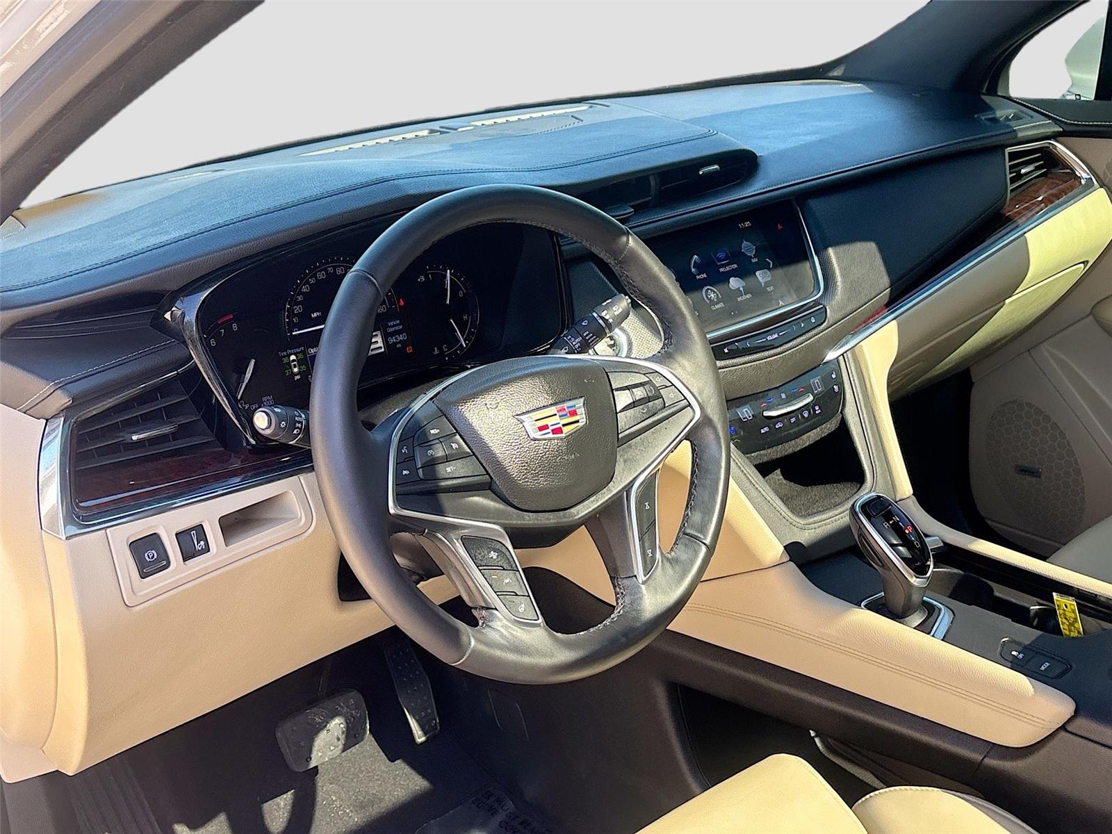 2017 Cadillac XT5 Premium Luxury FWD