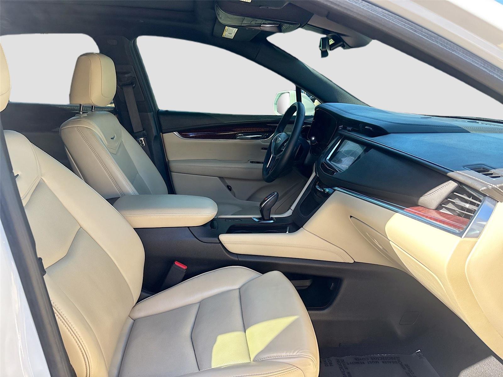 2017 Cadillac XT5 Premium Luxury FWD