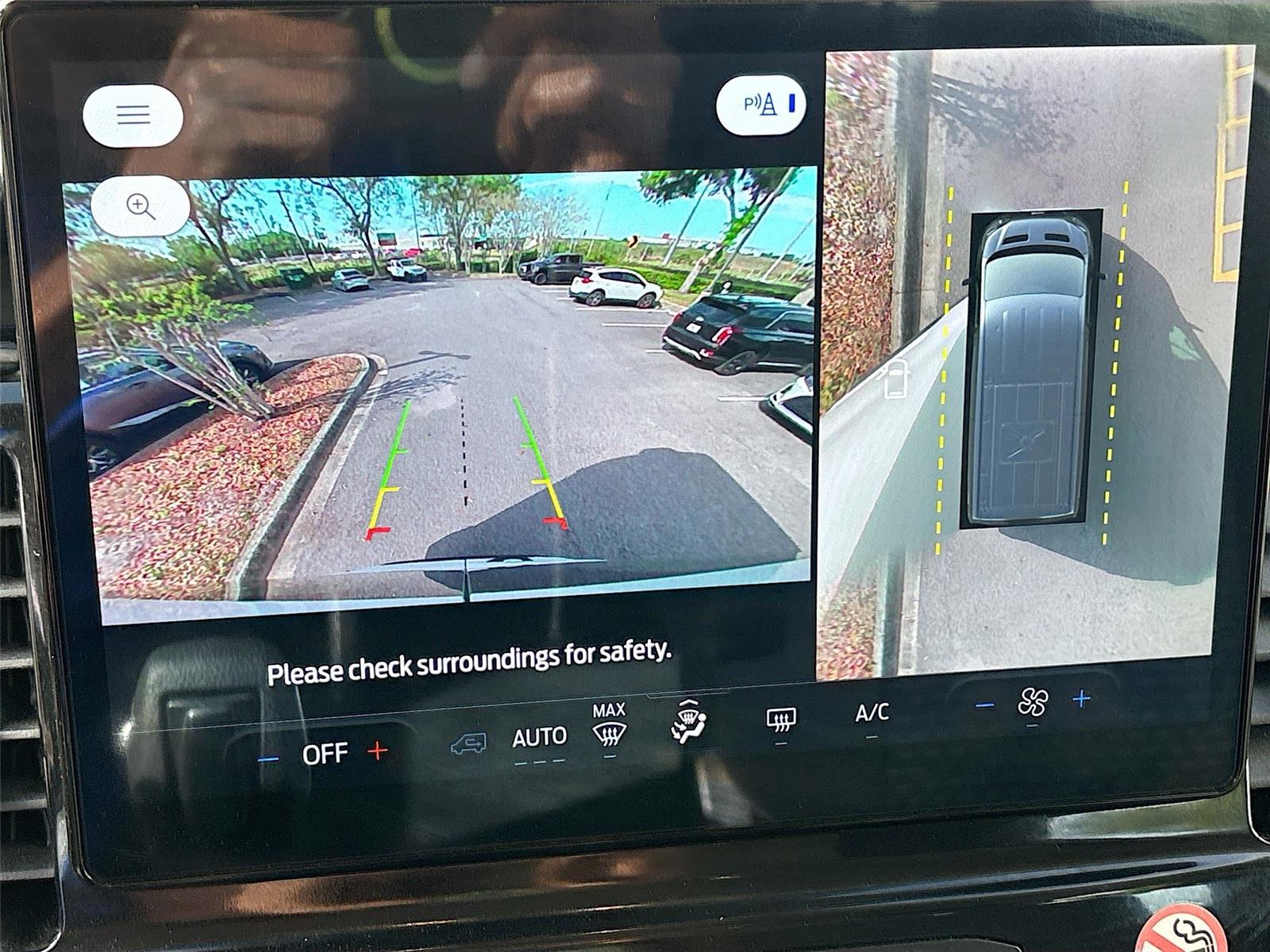 2023 Ford Transit Passenger Wagon XLT