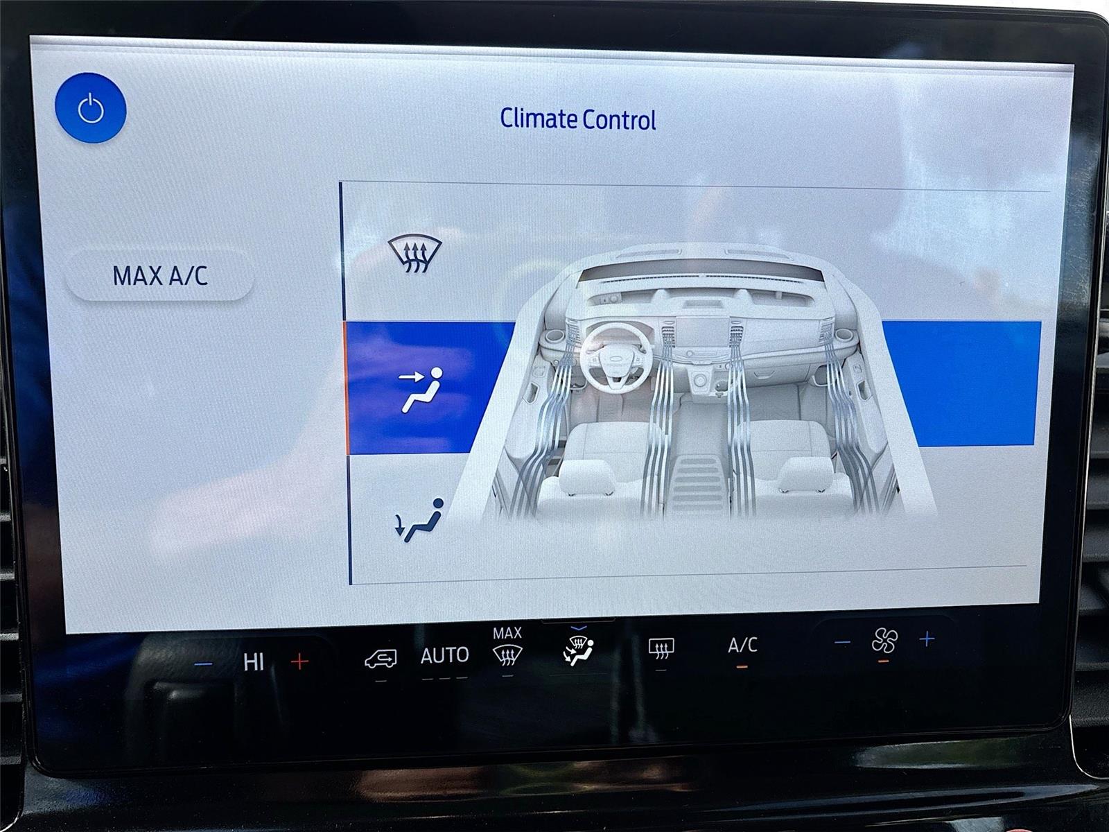 2023 Ford Transit Passenger Wagon XLT