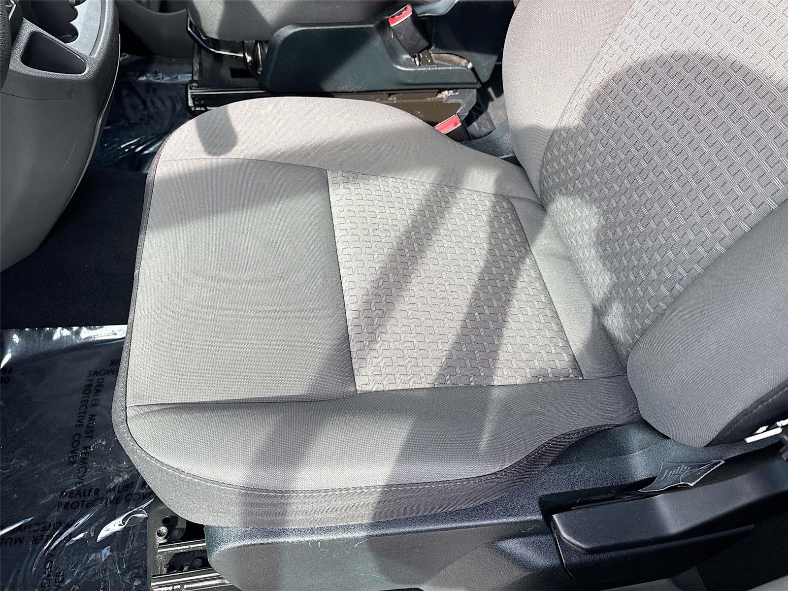 2023 Ford Transit Passenger Wagon XLT