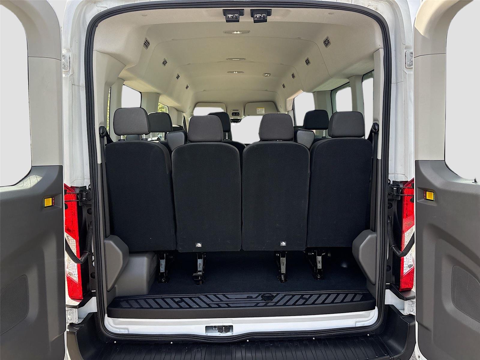 2023 Ford Transit Passenger Wagon XLT