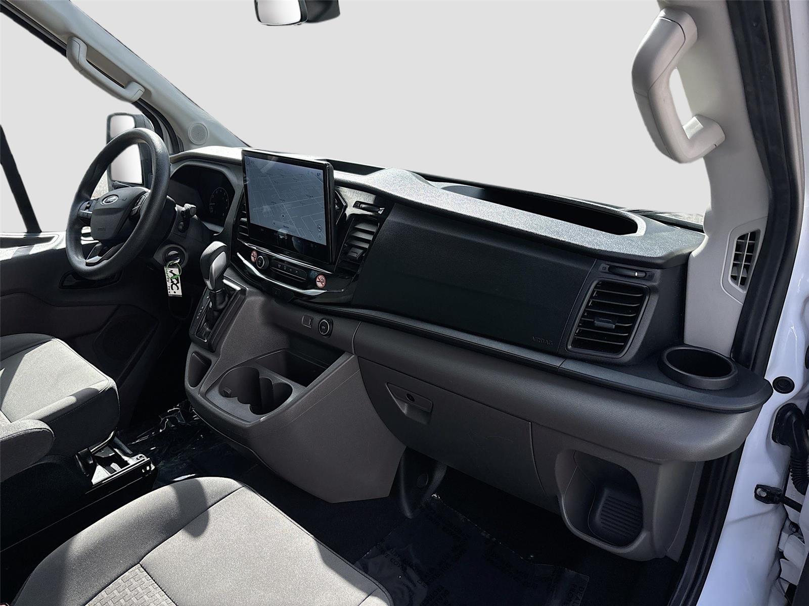 2023 Ford Transit Passenger Wagon XLT