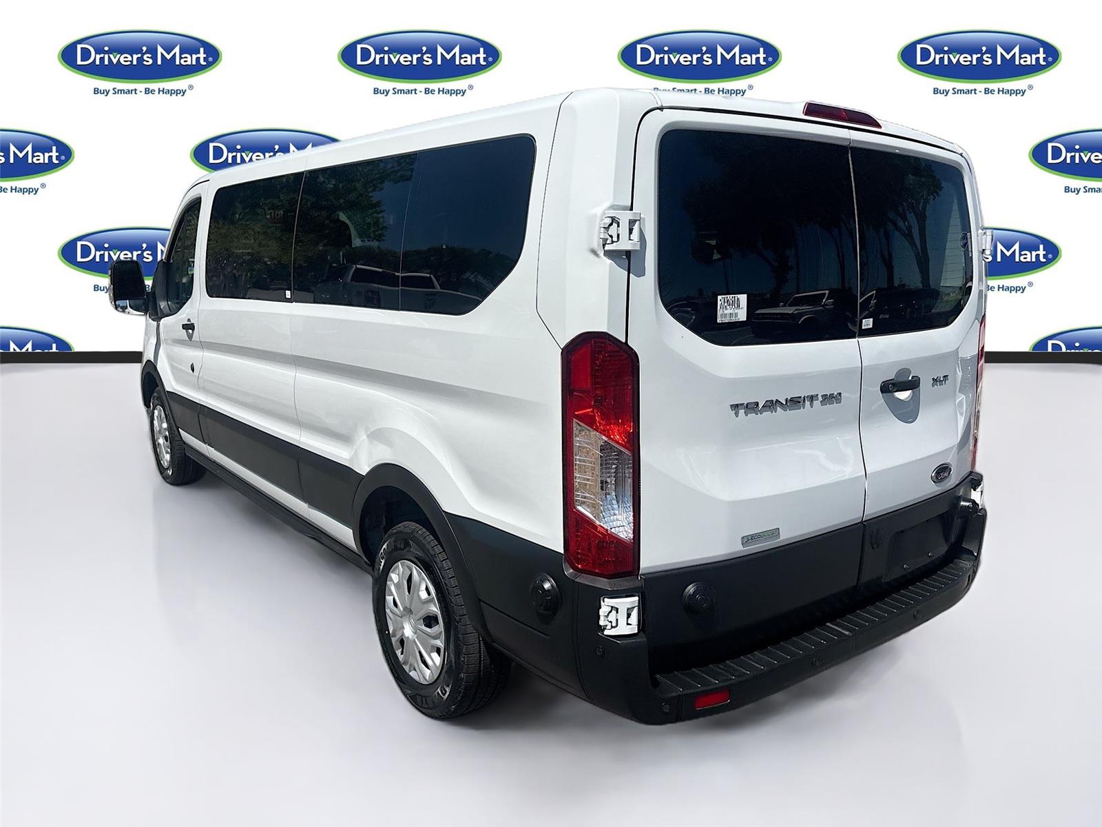 2024 Ford Transit Passenger Wagon XLT