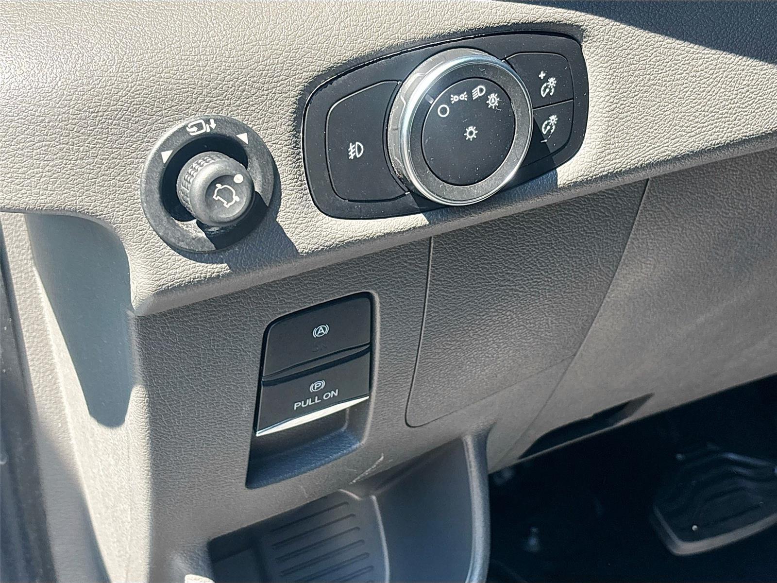 2024 Ford Transit Passenger Wagon XLT