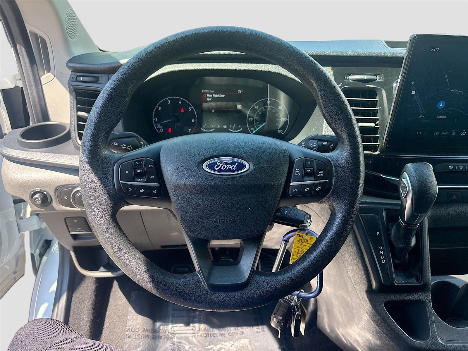 2024 Ford Transit Passenger Wagon XLT