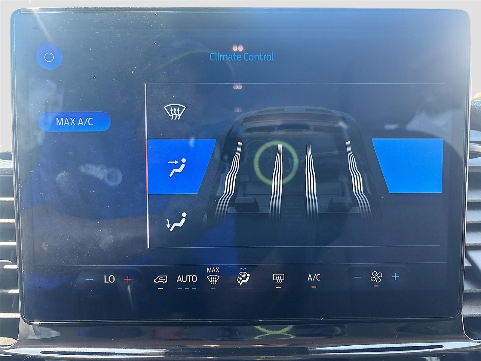 2024 Ford Transit Passenger Wagon XLT