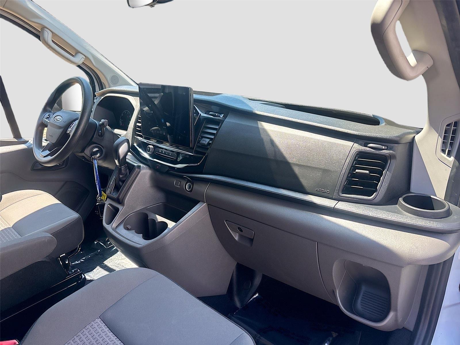 2024 Ford Transit Passenger Wagon XLT