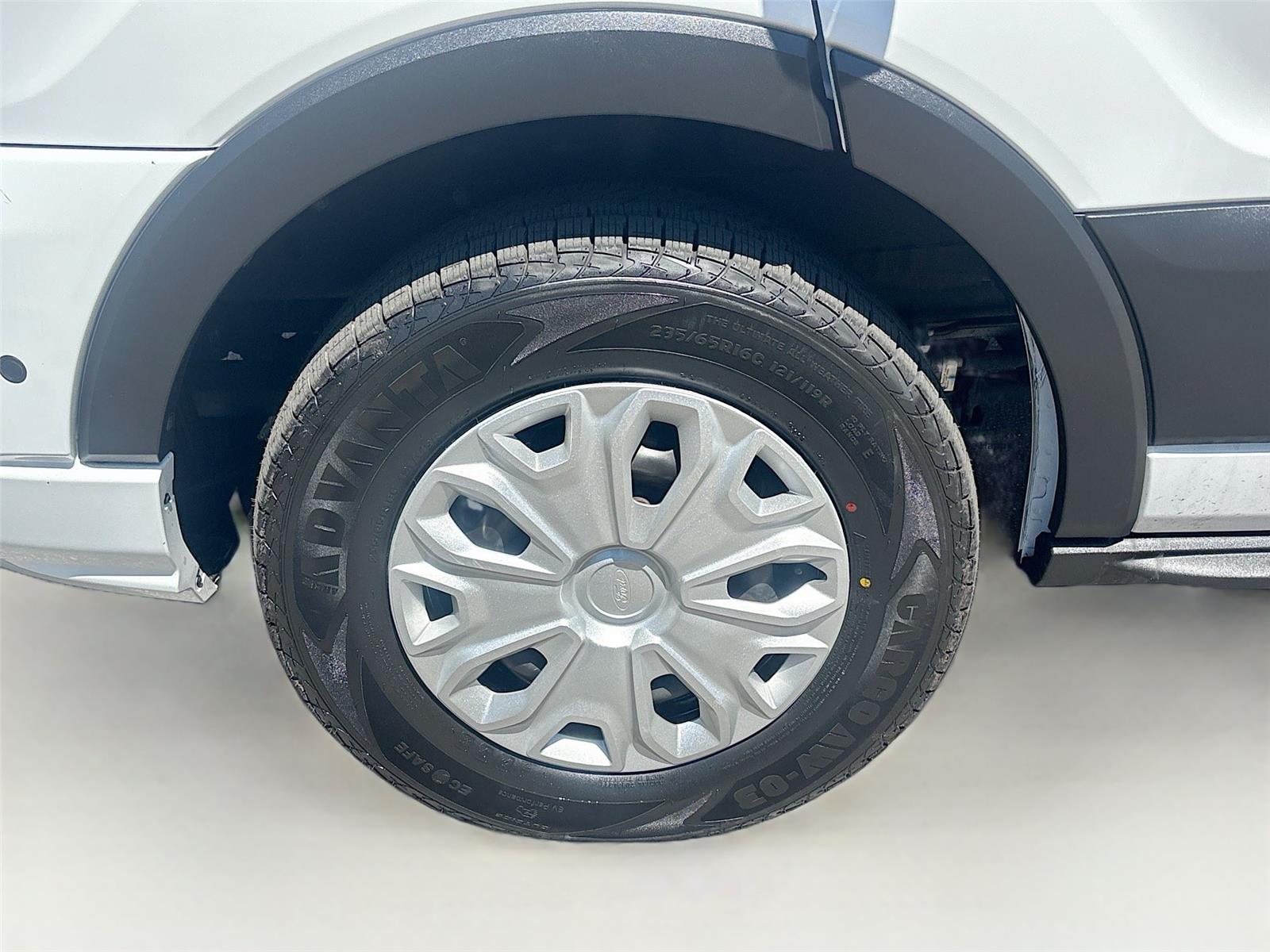 2024 Ford Transit Passenger Wagon XLT