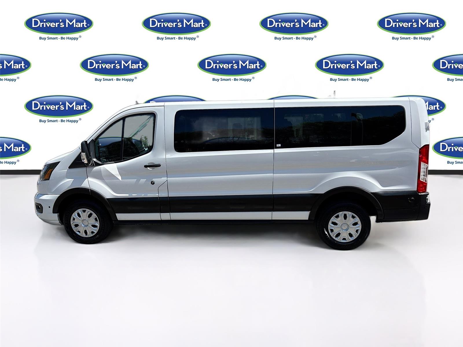 2024 Ford Transit Passenger Wagon XLT