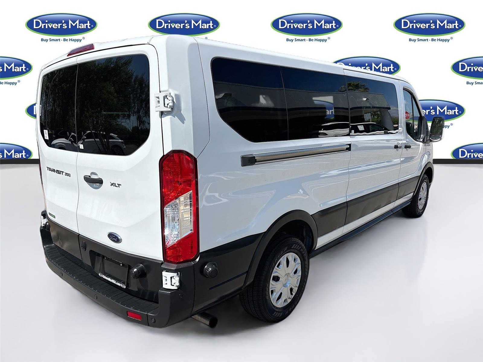 2024 Ford Transit Passenger Wagon XLT