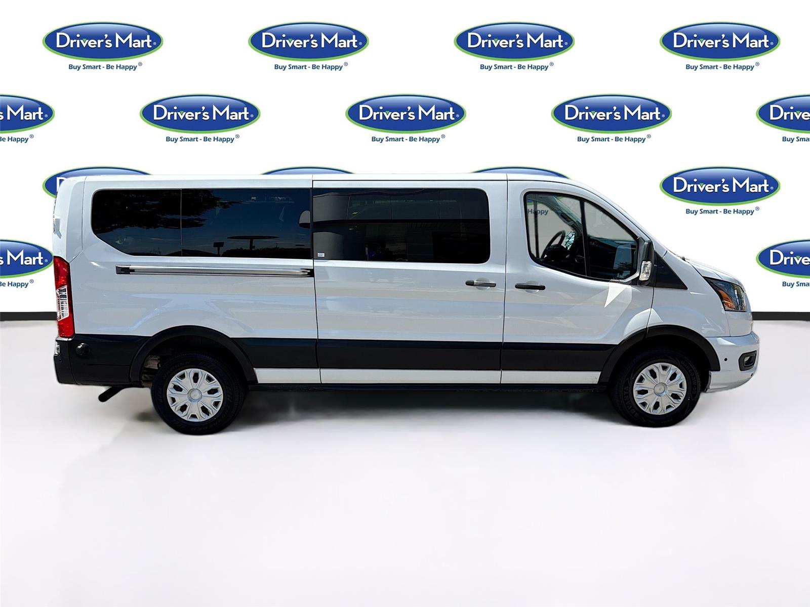 2024 Ford Transit Passenger Wagon XLT