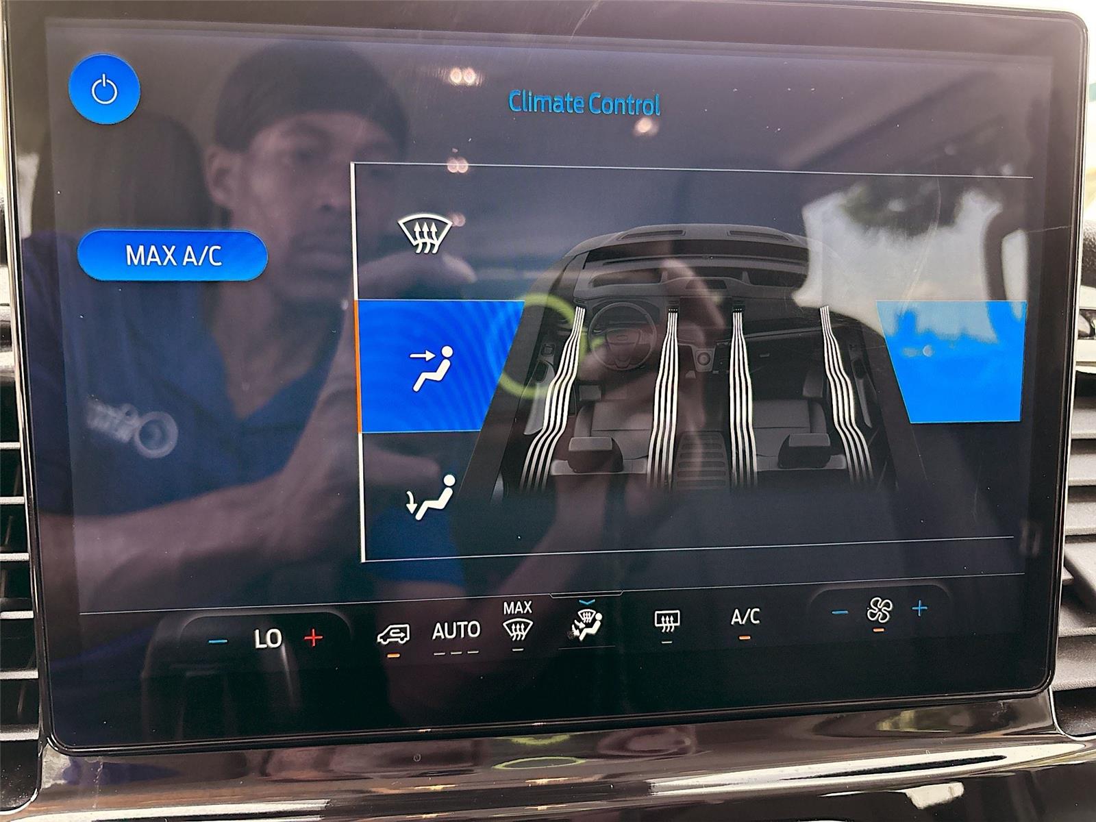 2024 Ford Transit Passenger Wagon XLT