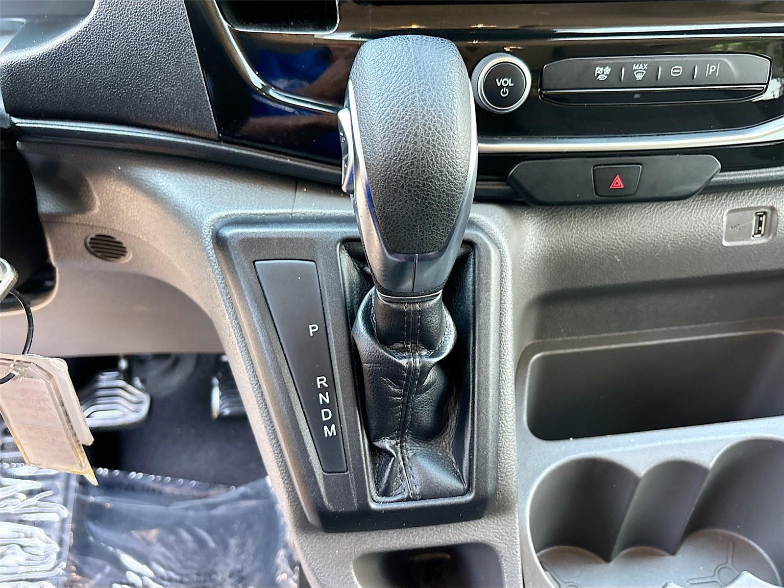 2024 Ford Transit Passenger Wagon XLT