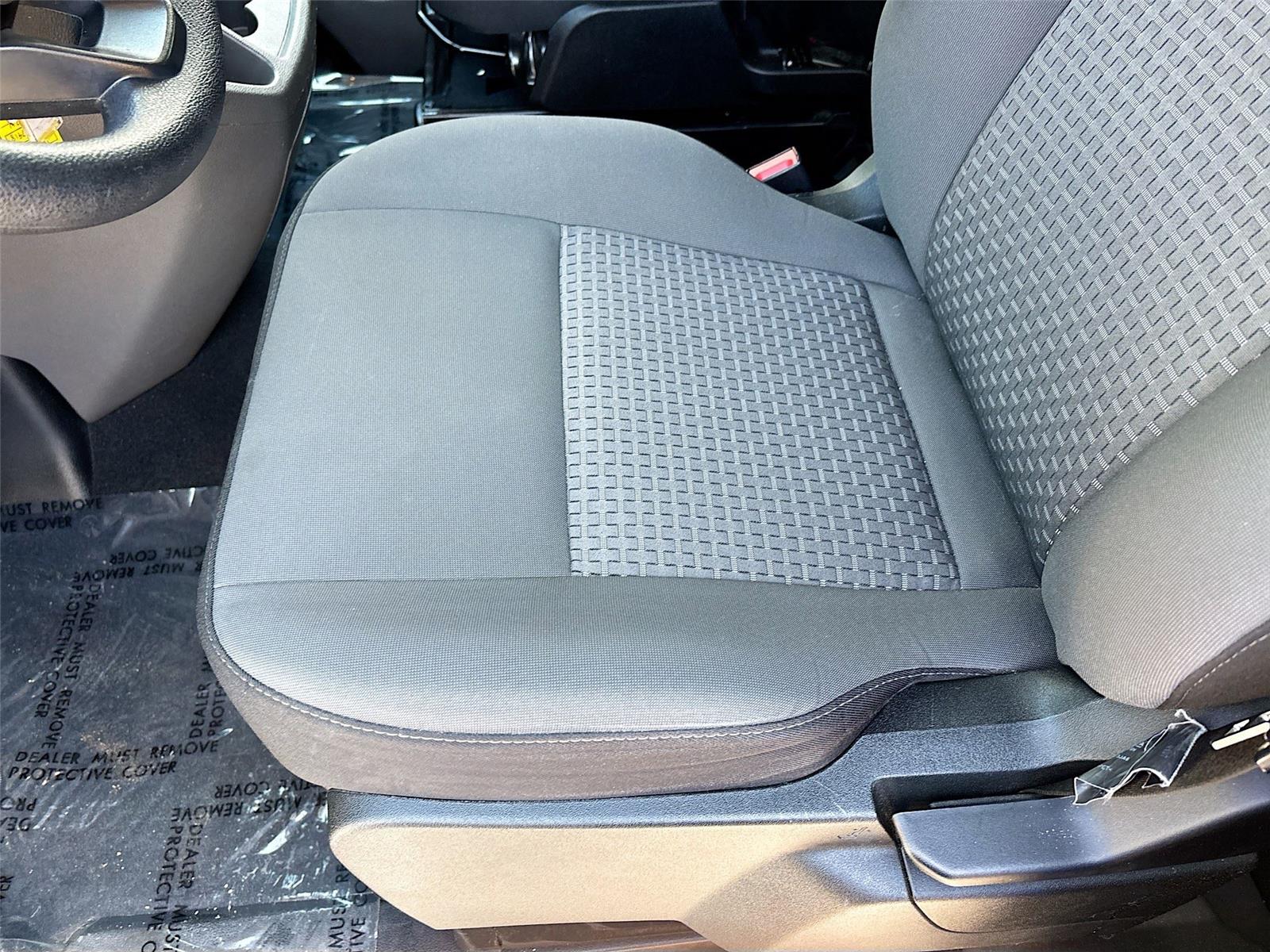 2024 Ford Transit Passenger Wagon XLT