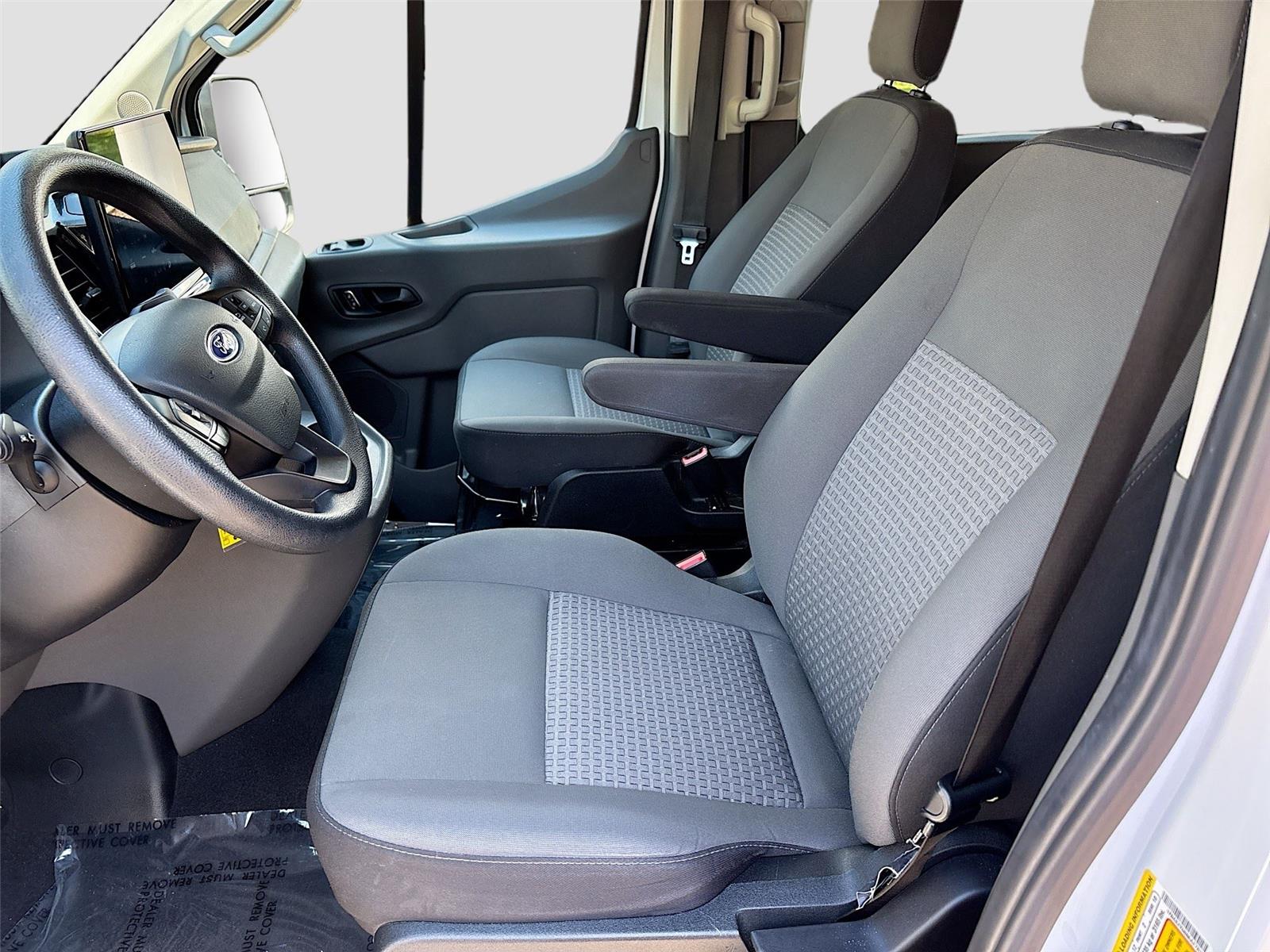 2024 Ford Transit Passenger Wagon XLT