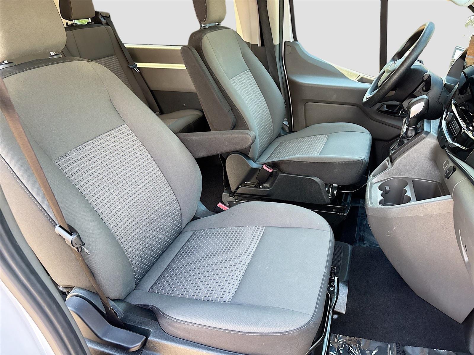 2024 Ford Transit Passenger Wagon XLT