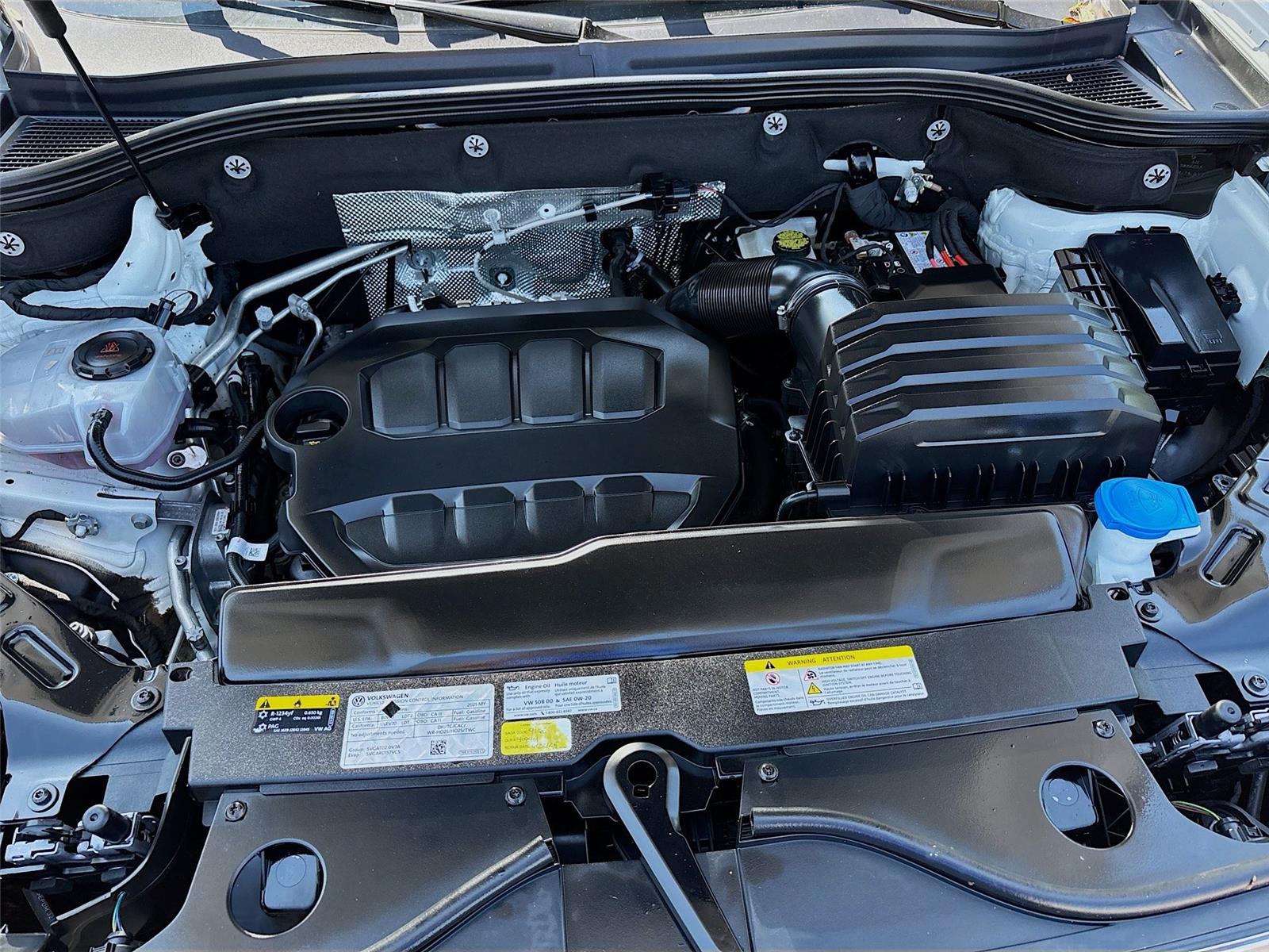 2025 Volkswagen Atlas 2.0T SE w/Technology