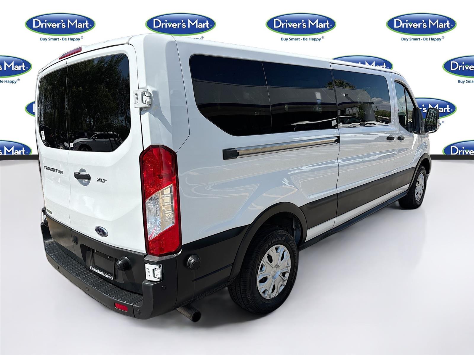 2024 Ford Transit Passenger Wagon XLT