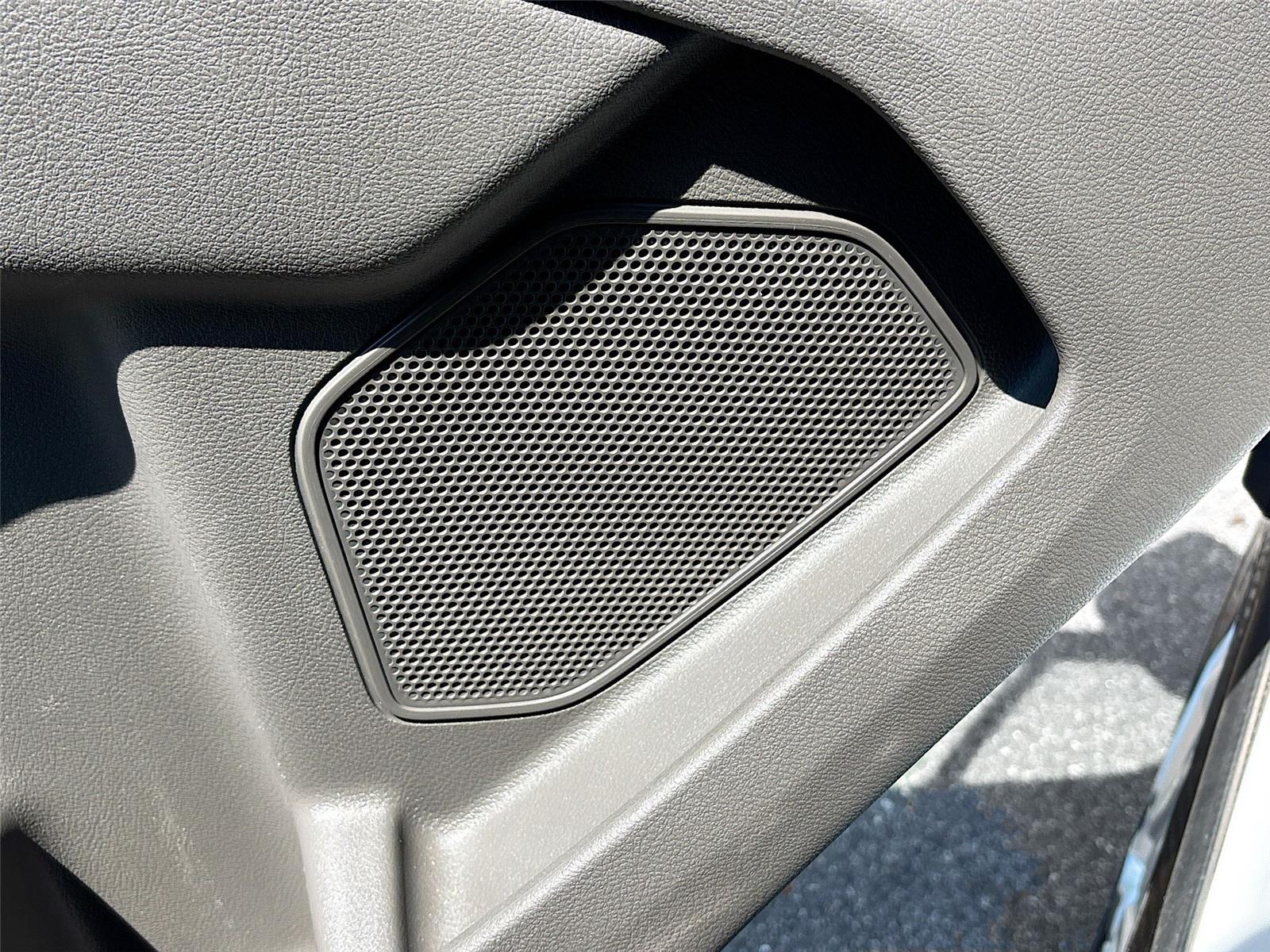 2024 Ford Transit Passenger Wagon XLT