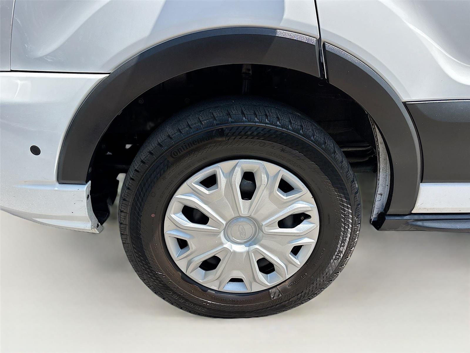 2024 Ford Transit Passenger Wagon XLT