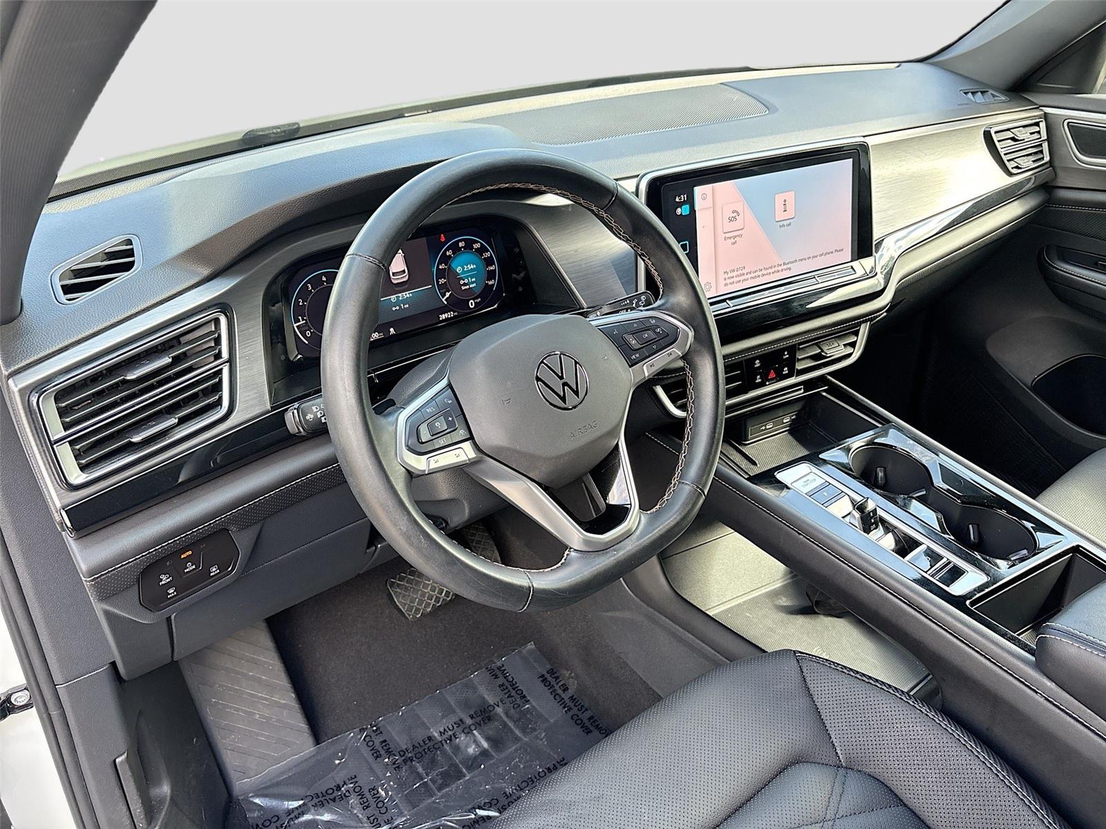 2025 Volkswagen Atlas Cross Sport 2.0T SE w/Technology