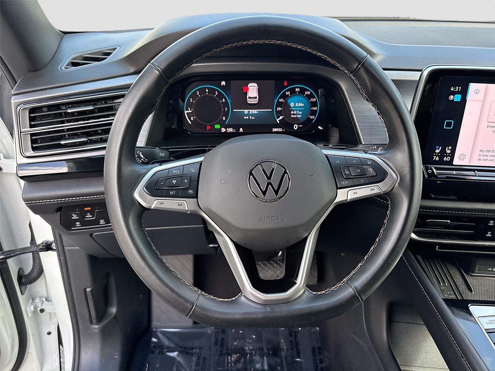 2025 Volkswagen Atlas Cross Sport 2.0T SE w/Technology