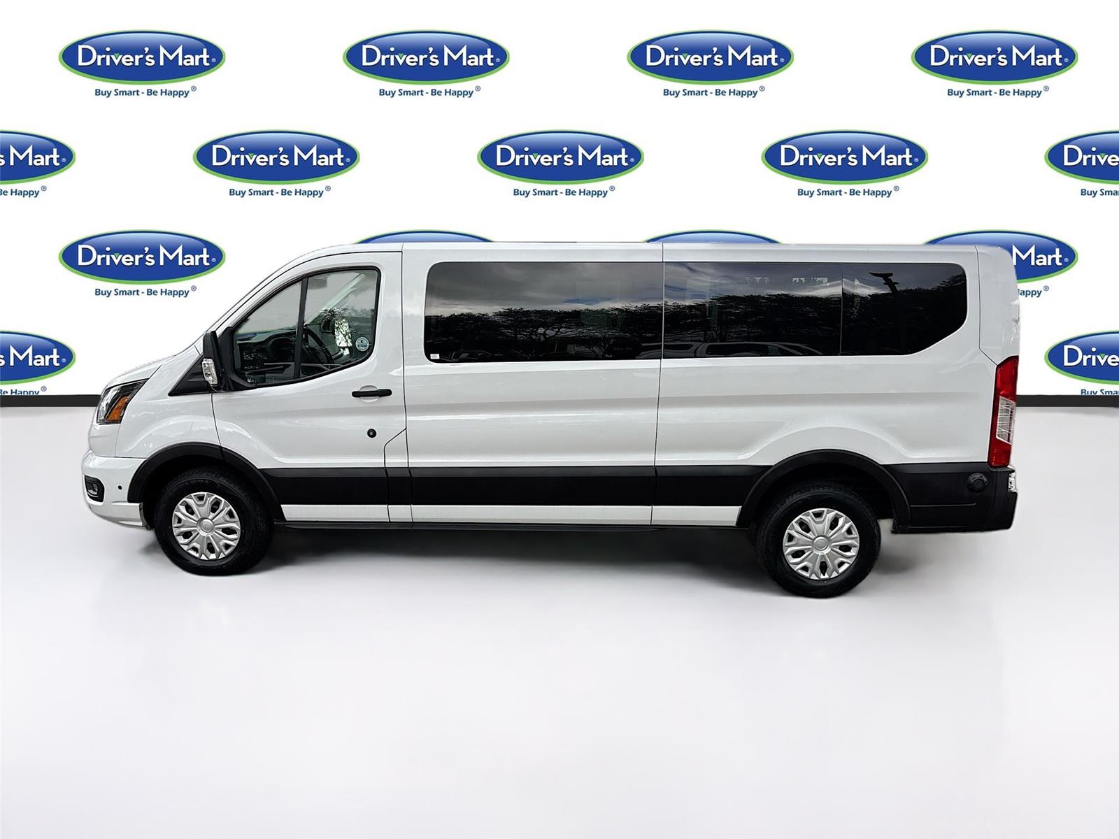 2024 Ford Transit Passenger Wagon XLT