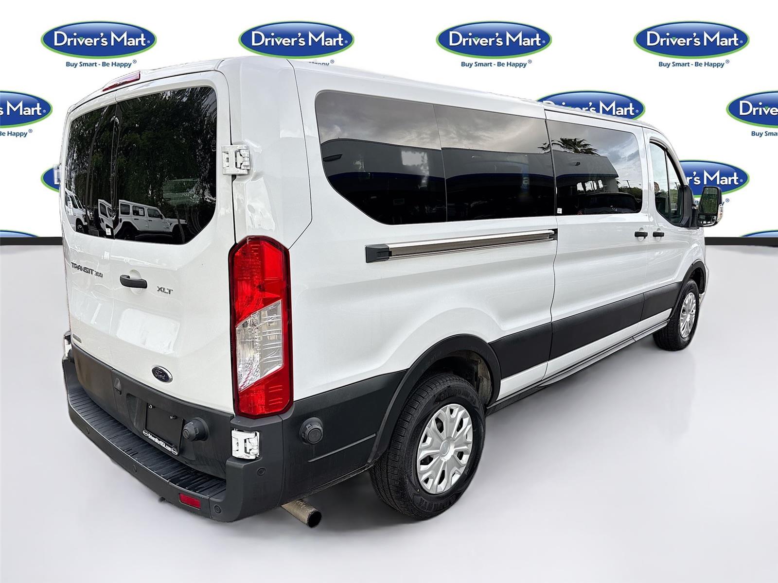 2024 Ford Transit Passenger Wagon XLT