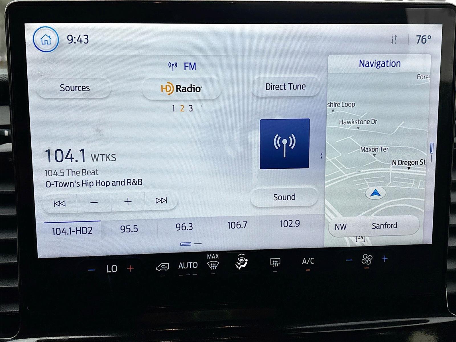 2024 Ford Transit Passenger Wagon XLT