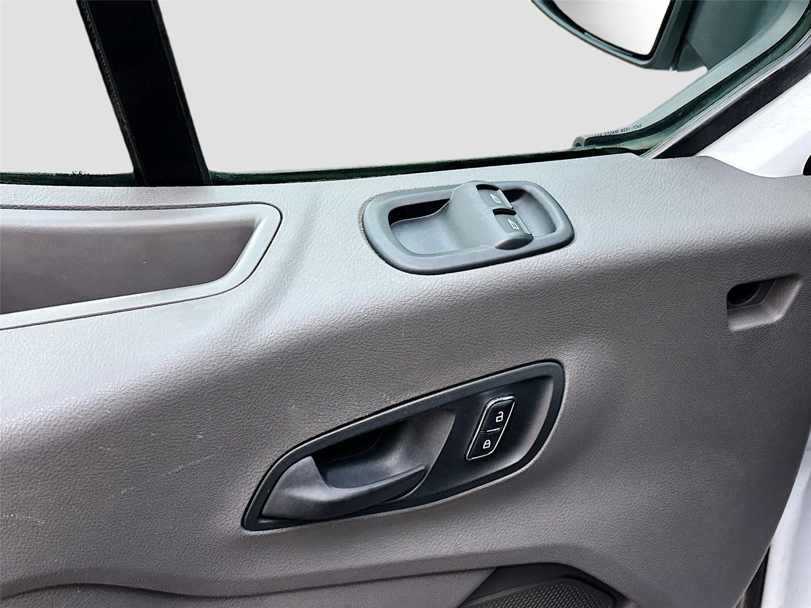 2024 Ford Transit Passenger Wagon XLT