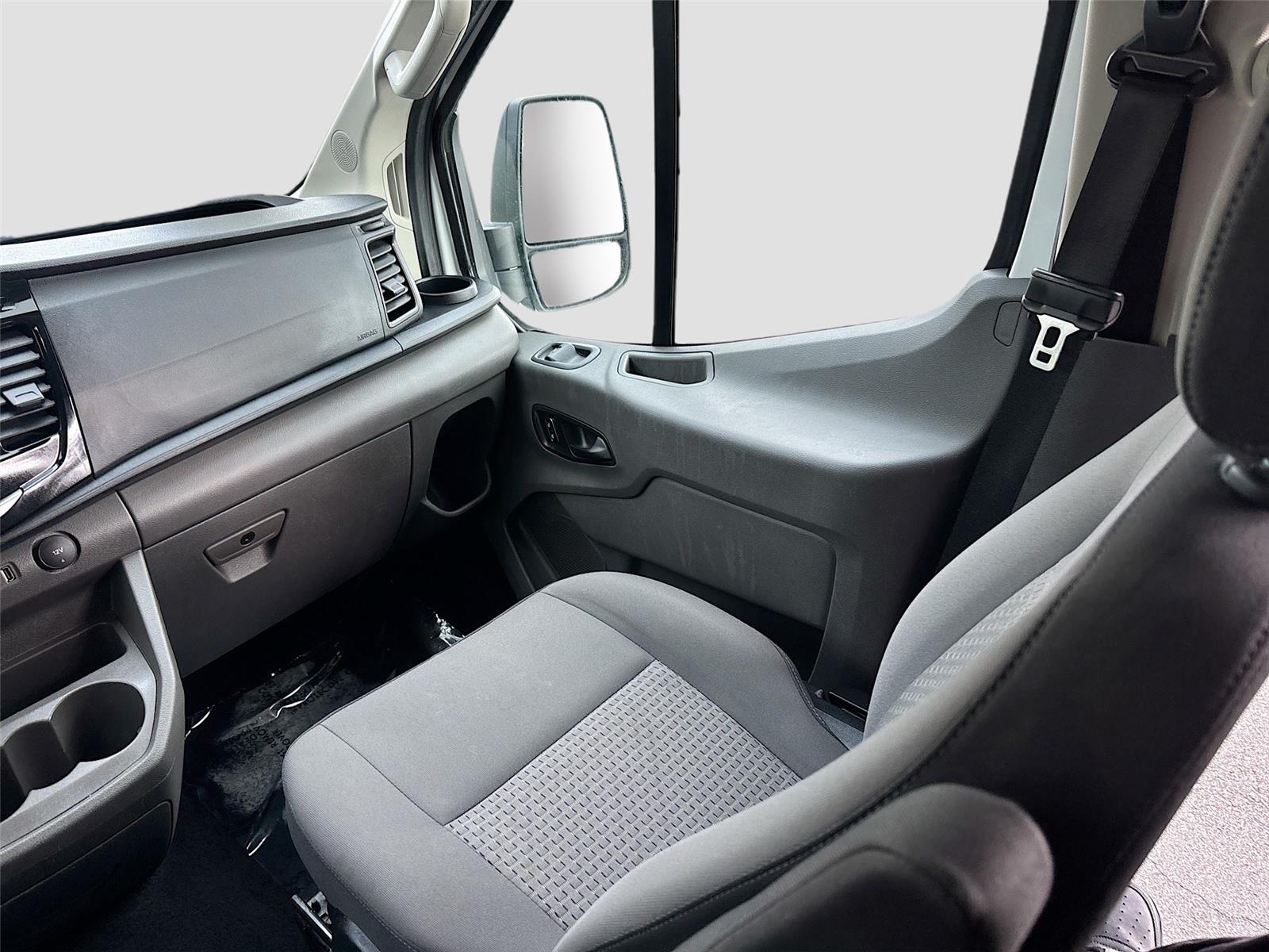 2024 Ford Transit Passenger Wagon XLT