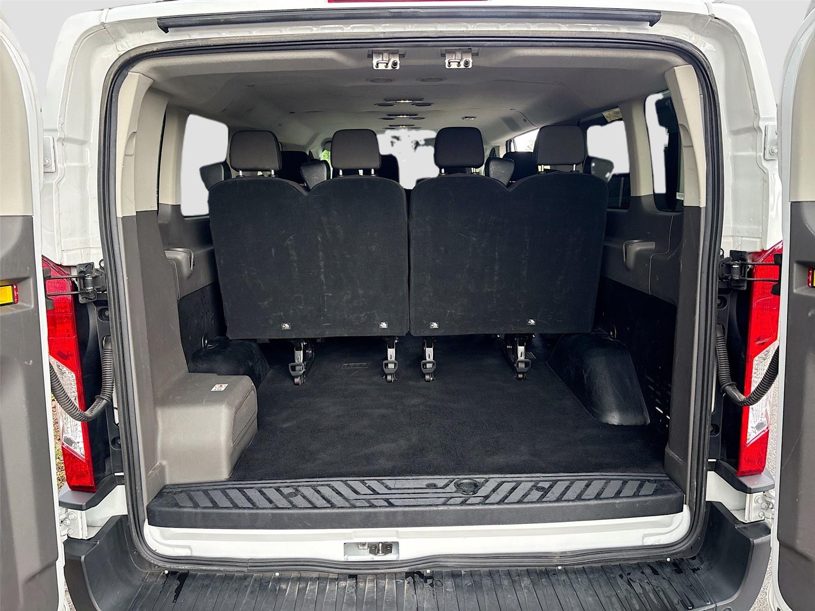 2024 Ford Transit Passenger Wagon XLT