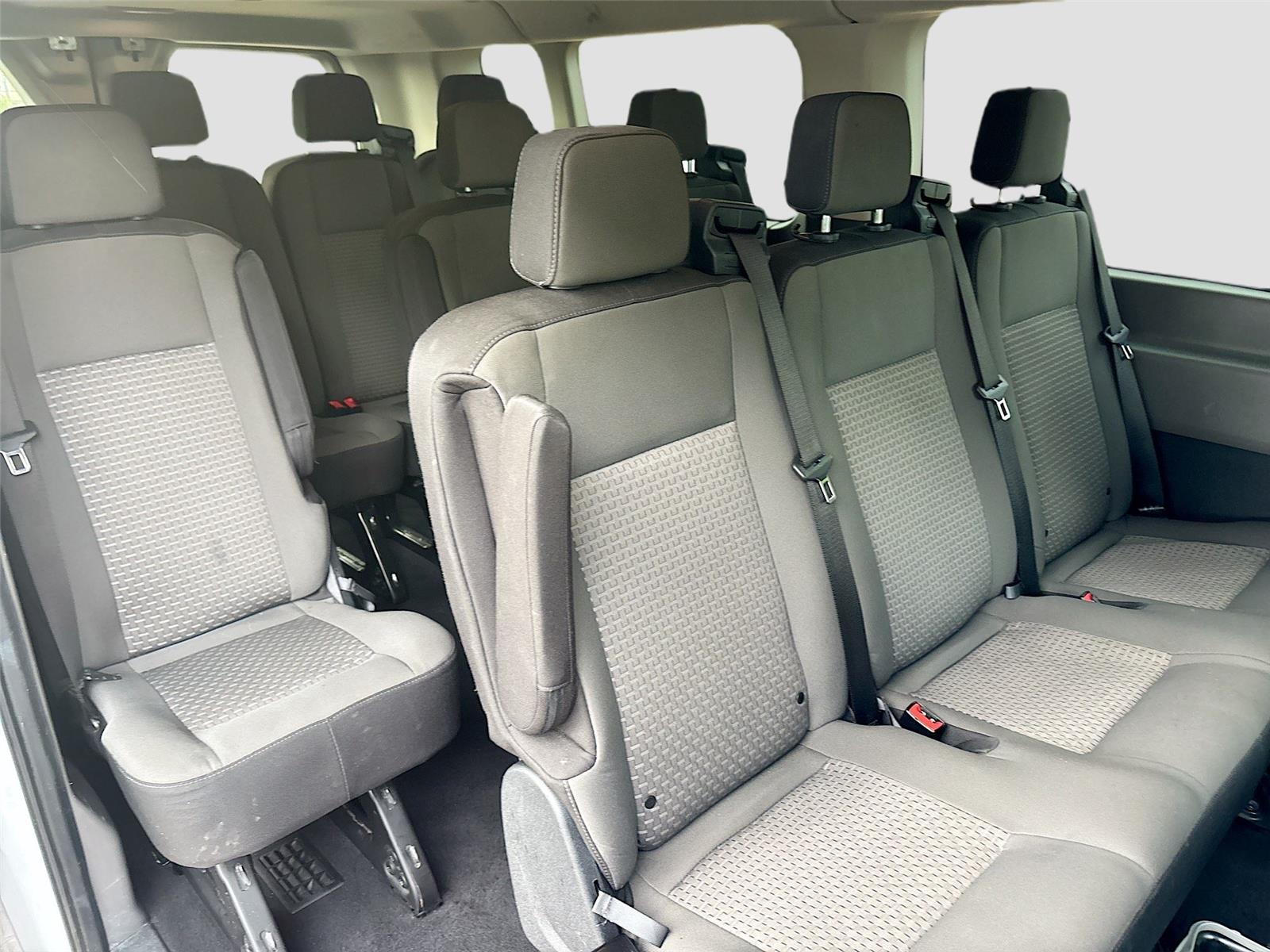 2024 Ford Transit Passenger Wagon XLT