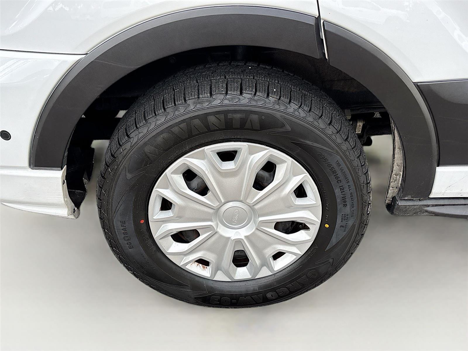 2024 Ford Transit Passenger Wagon XLT