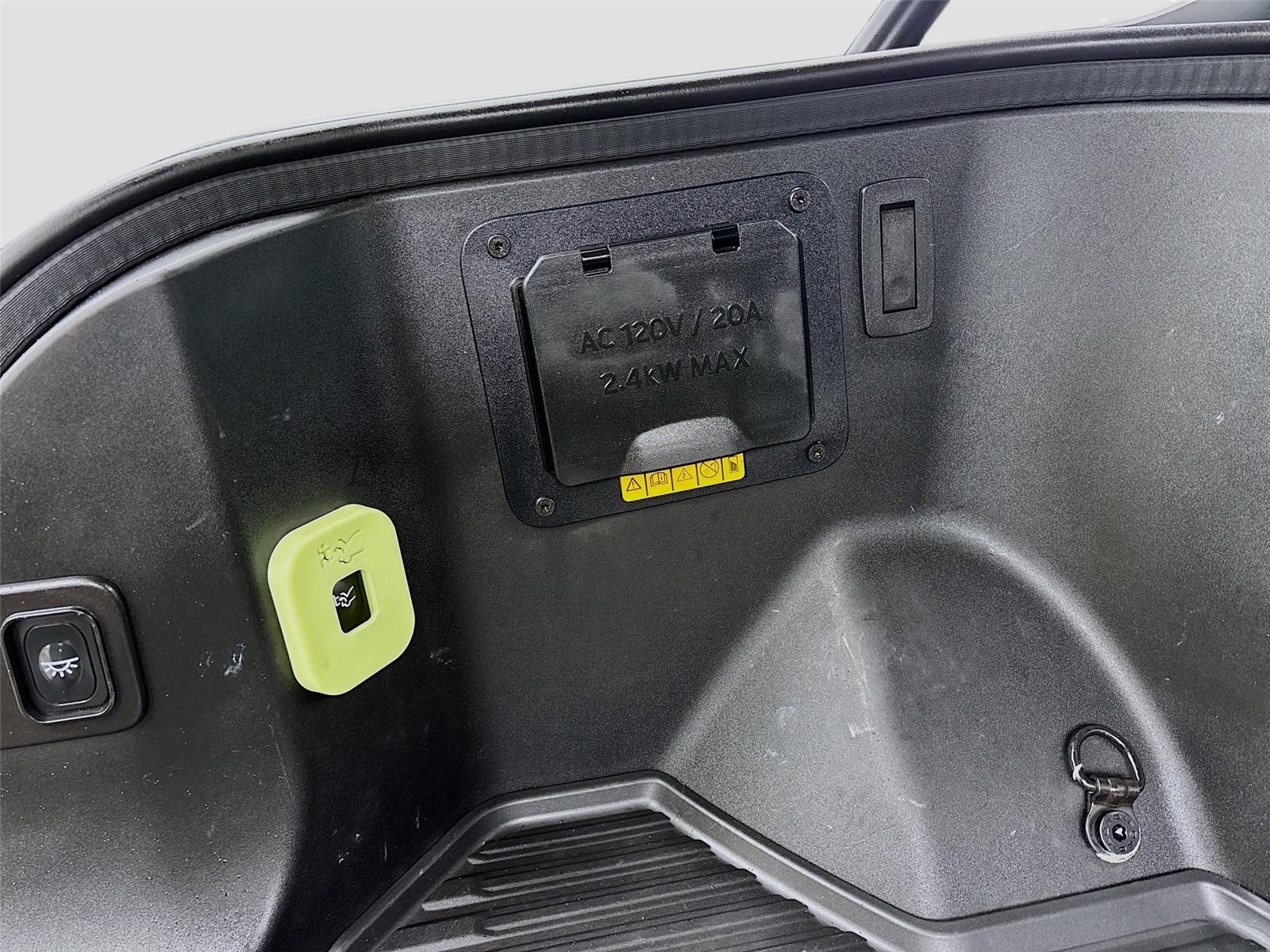 2023 Ford F-150 Lightning Pro