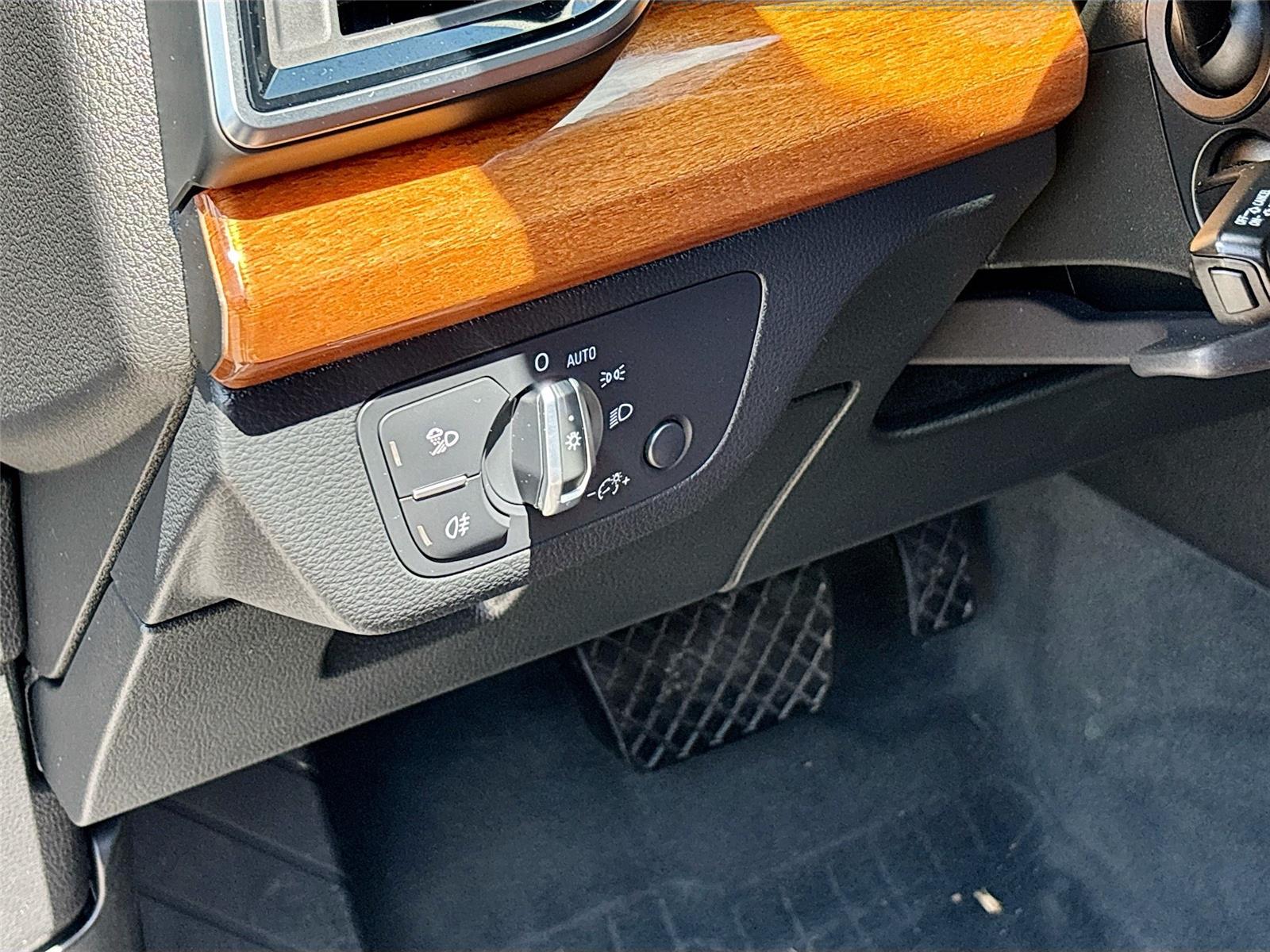 2023 Audi Q5 Premium Plus