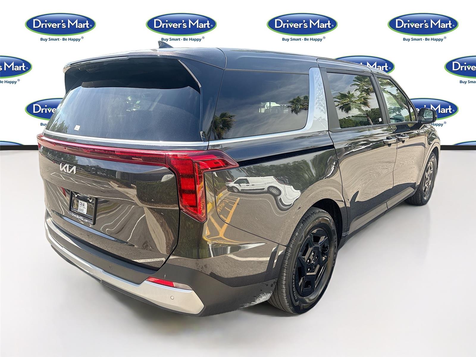 2025 Kia Carnival LXS