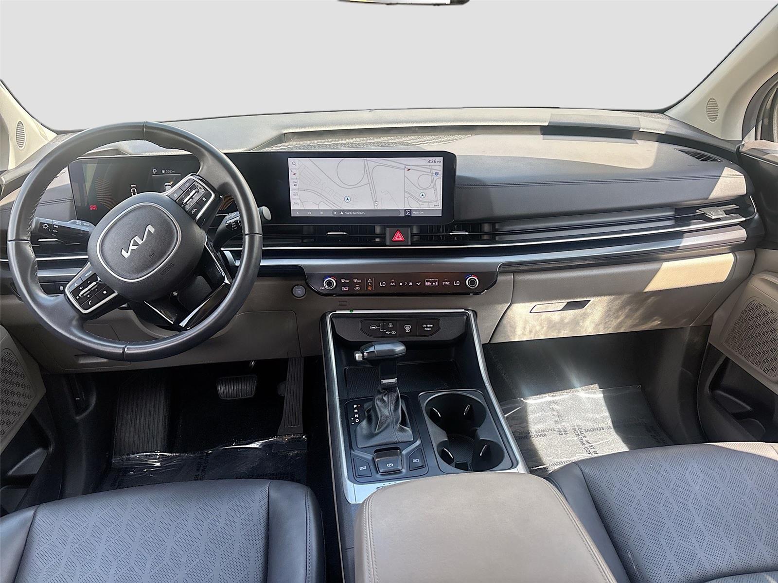 2025 Kia Carnival LXS