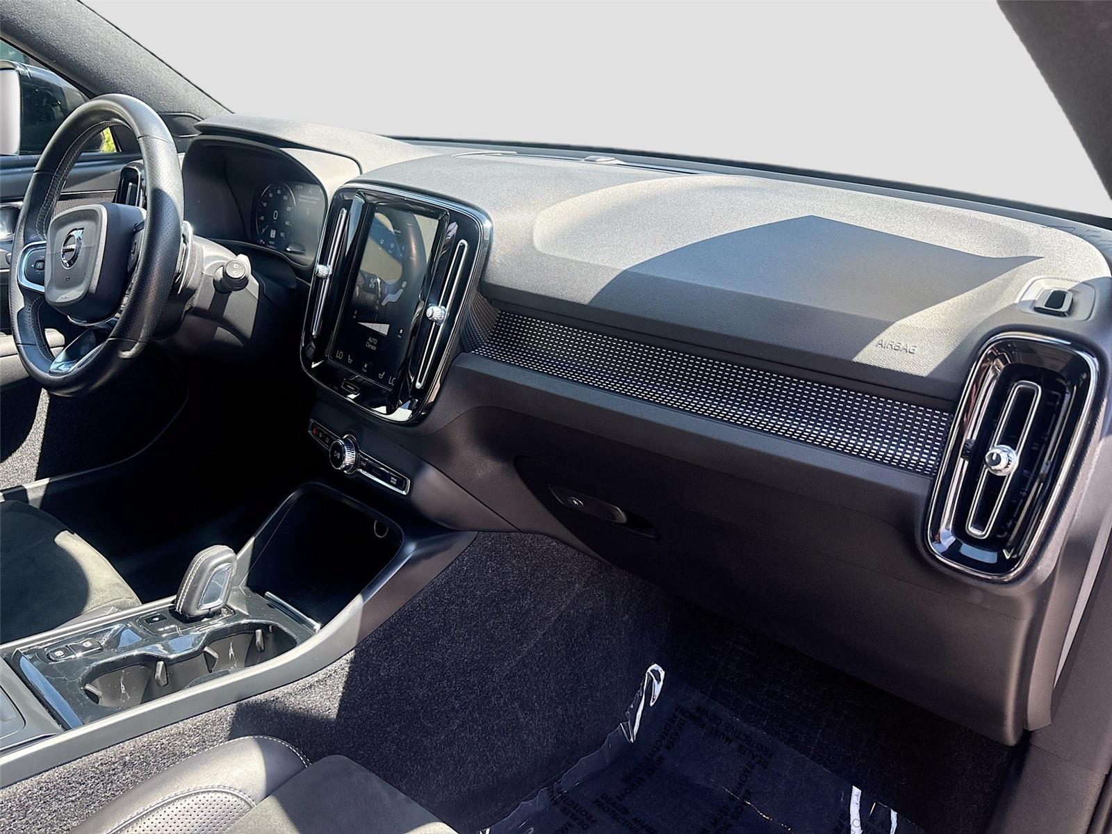2019 Volvo XC40 R-Design
