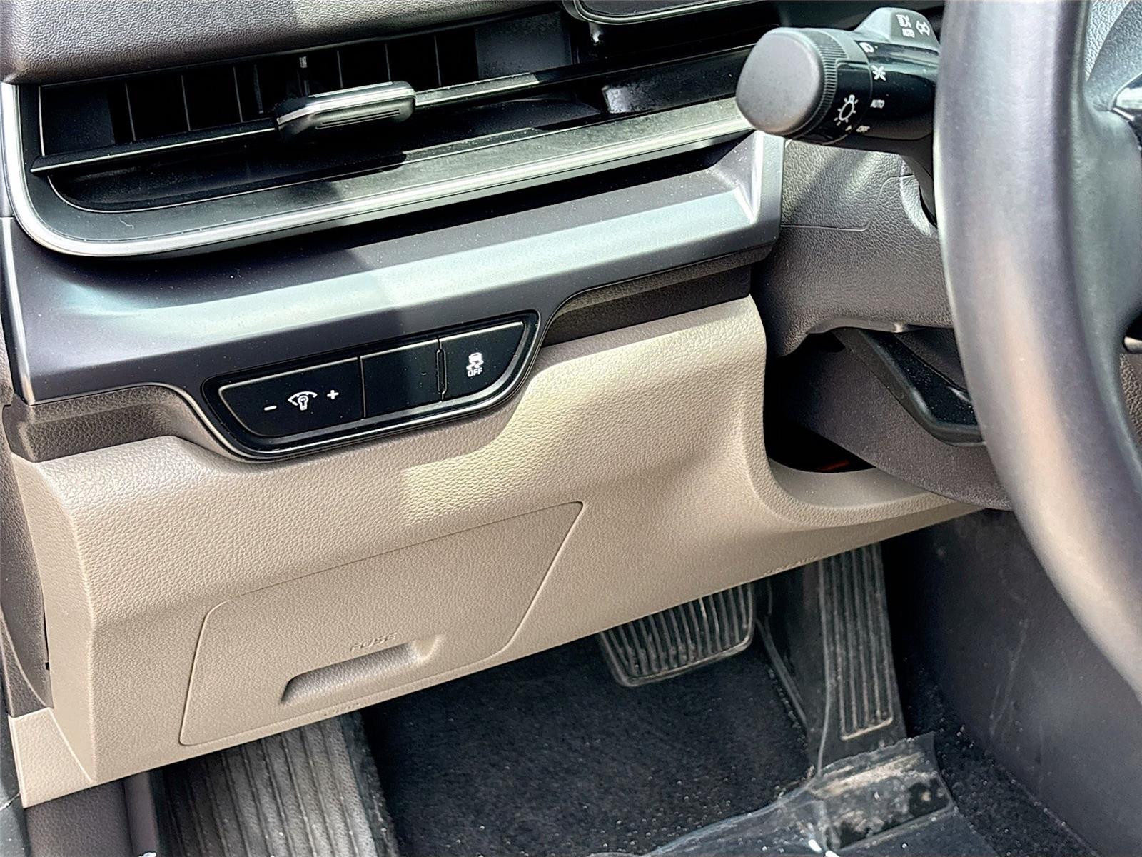 2025 Kia Carnival LXS