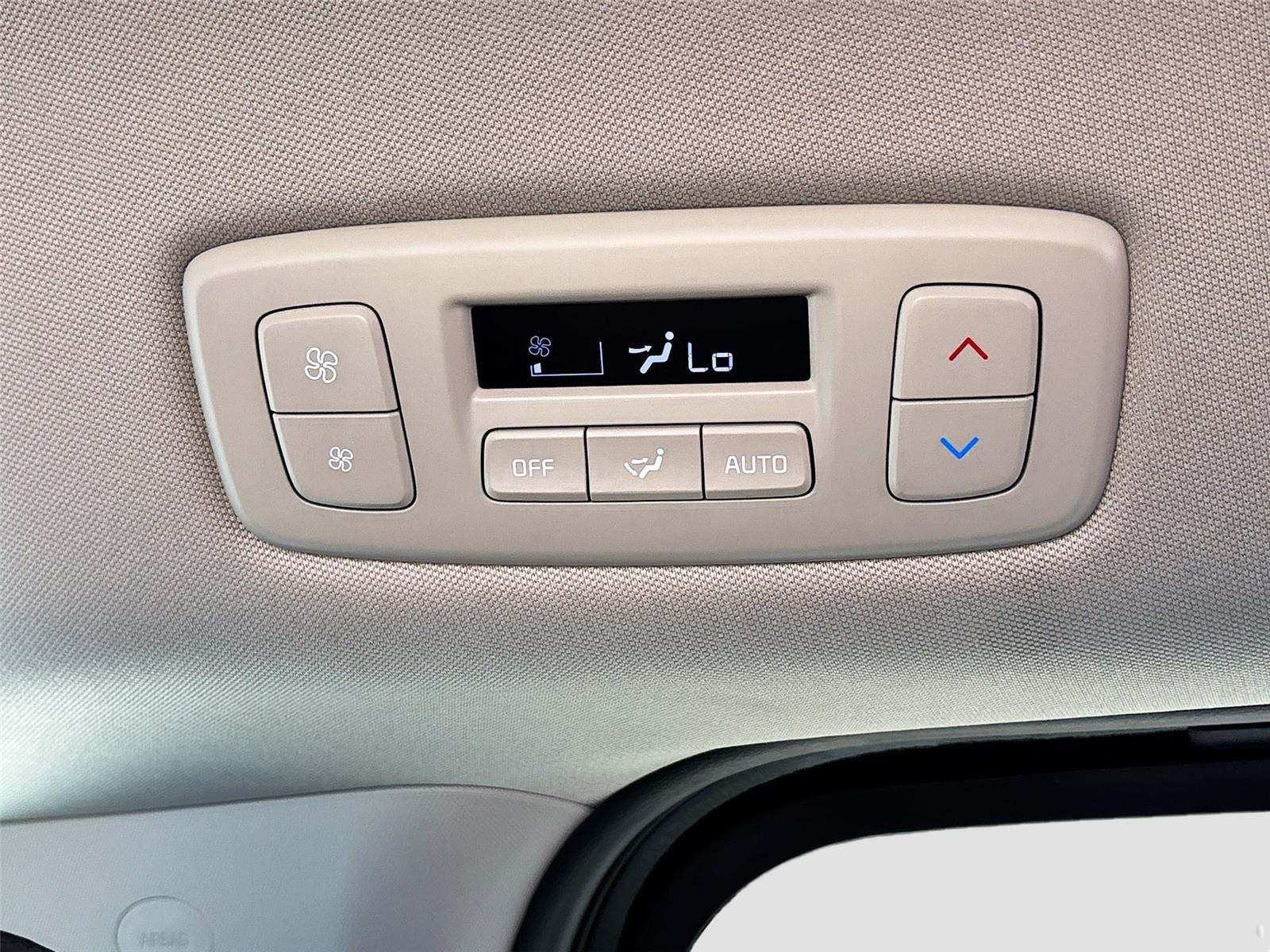2025 Kia Carnival LXS