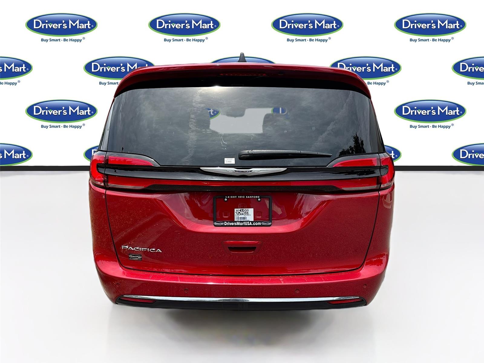 2025 Chrysler Pacifica Select