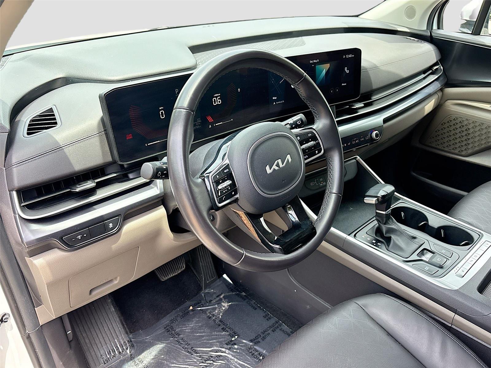 2025 Kia Carnival LXS