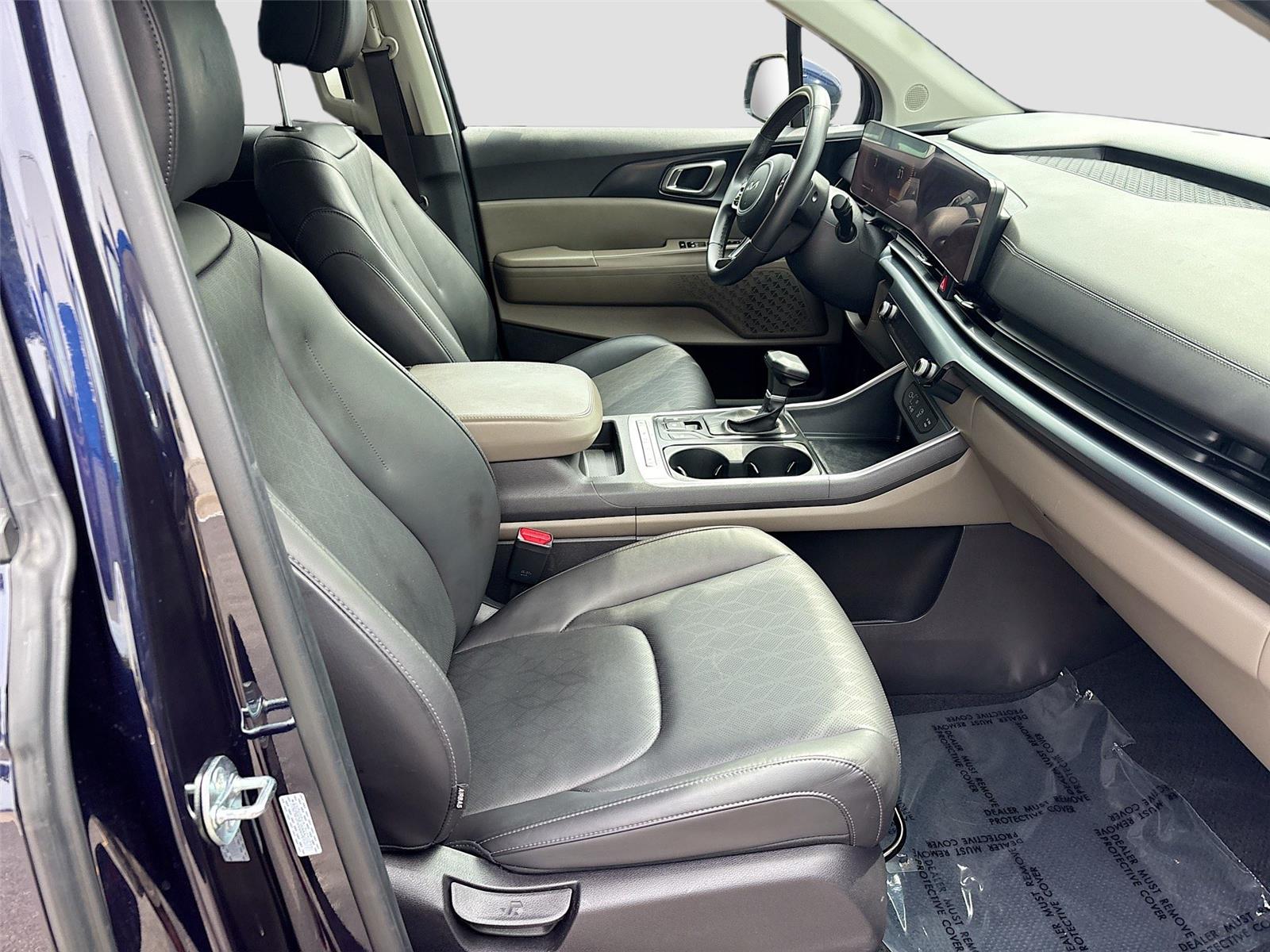 2025 Kia Carnival LXS