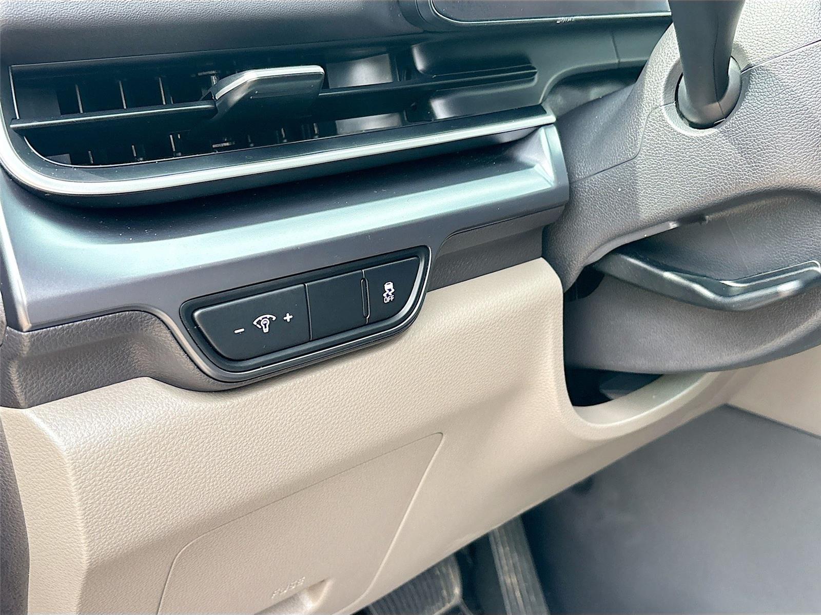 2025 Kia Carnival LXS