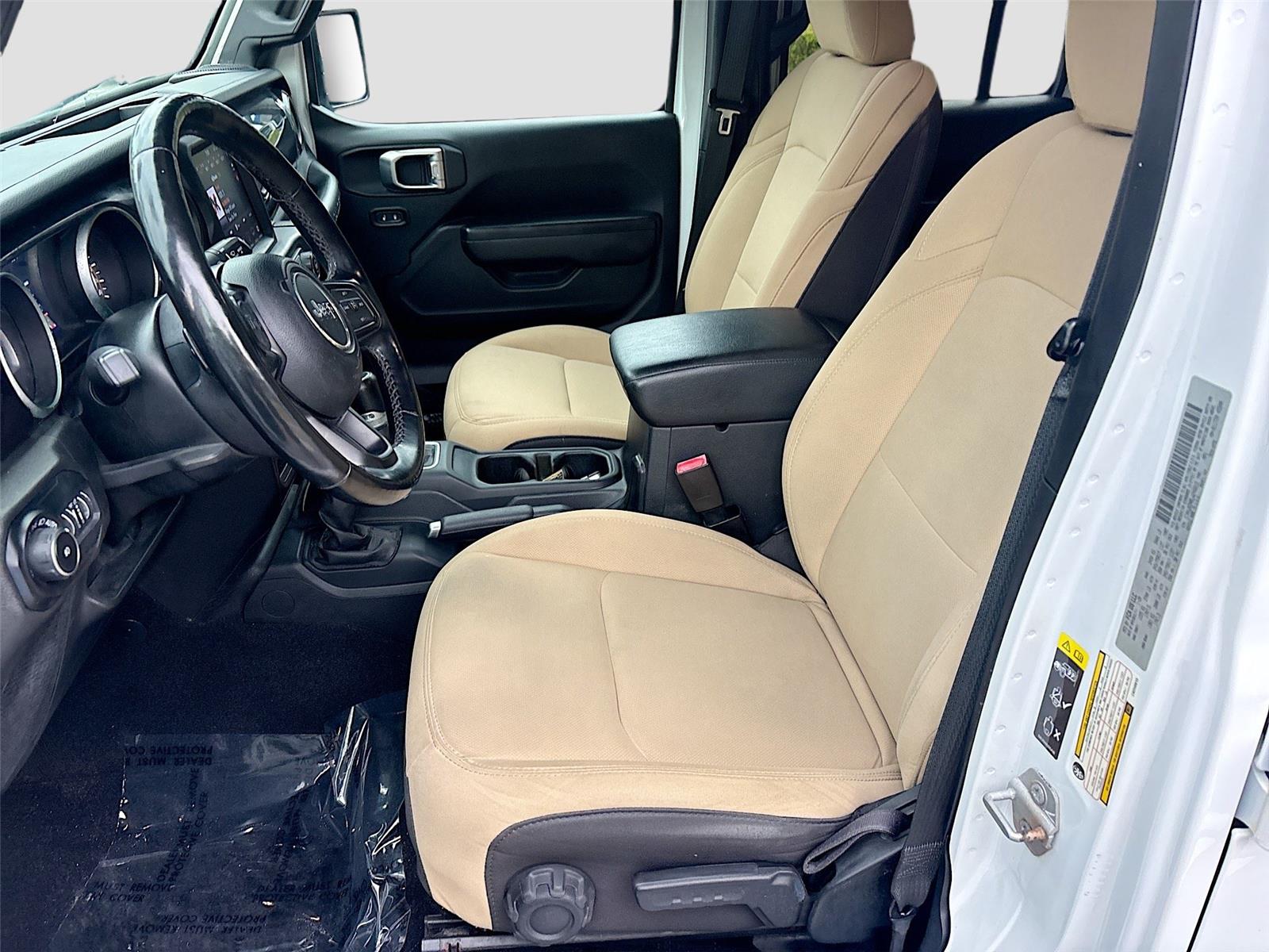 2020 Jeep Wrangler Unlimited Black and Tan