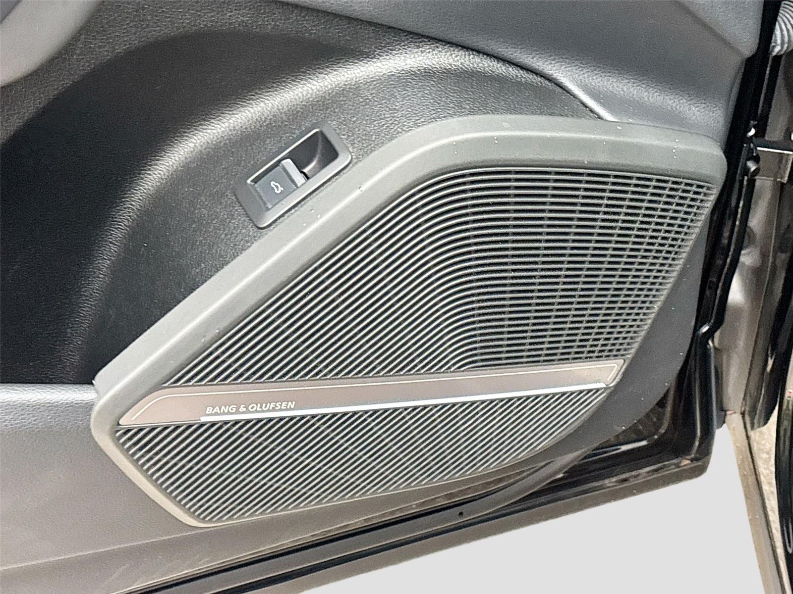 2023 Audi Q5 Premium Plus